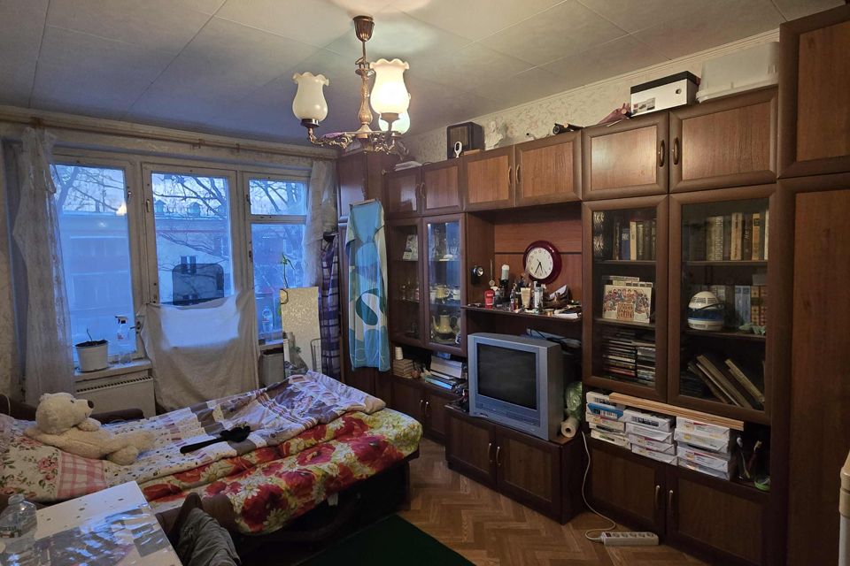 Продаётся комната в 3-комн. квартире, 14 м²
