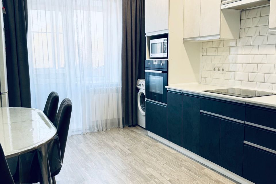 Продаётся 2-комнатная квартира, 71.8 м²