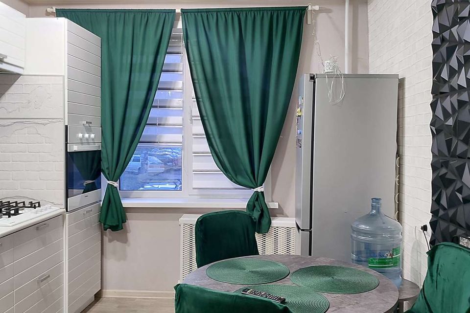 Продаётся 3-комнатная квартира, 56.9 м²