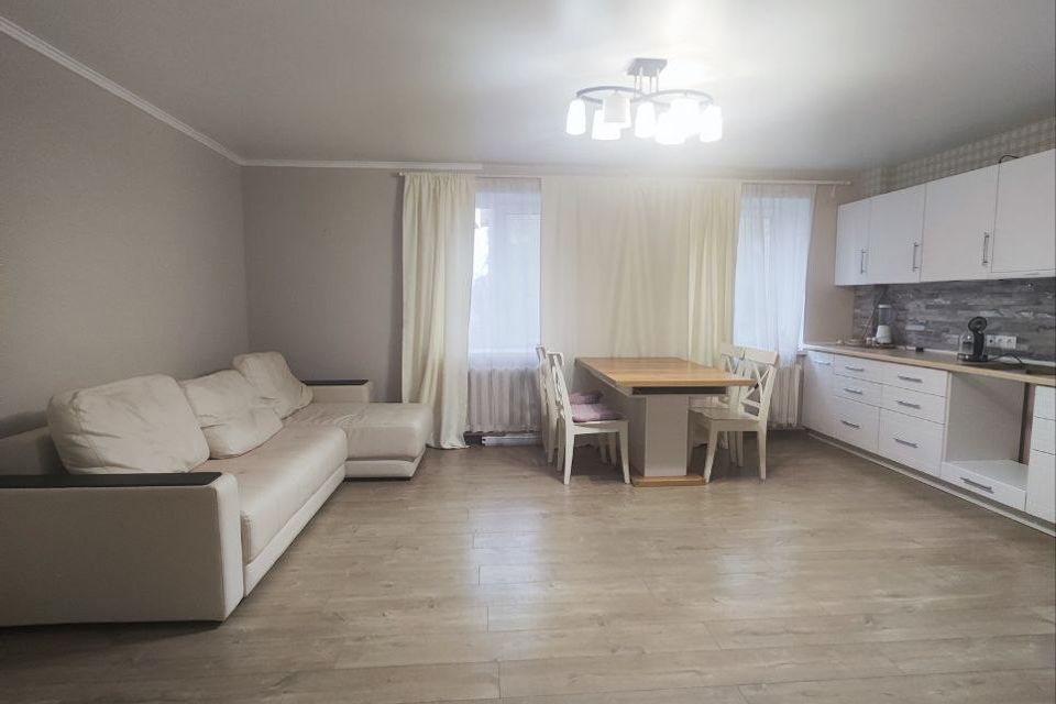 Продаётся 3-комнатная квартира, 81.9 м²