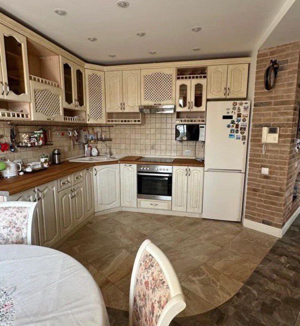 Сдаётся 2-комнатная квартира, 70 м²