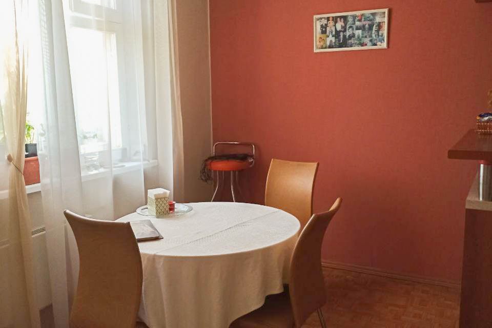Продаётся 4-комнатная квартира, 112 м²