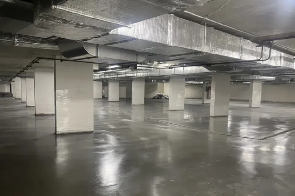 Продаётся машиноместо, 17 м²