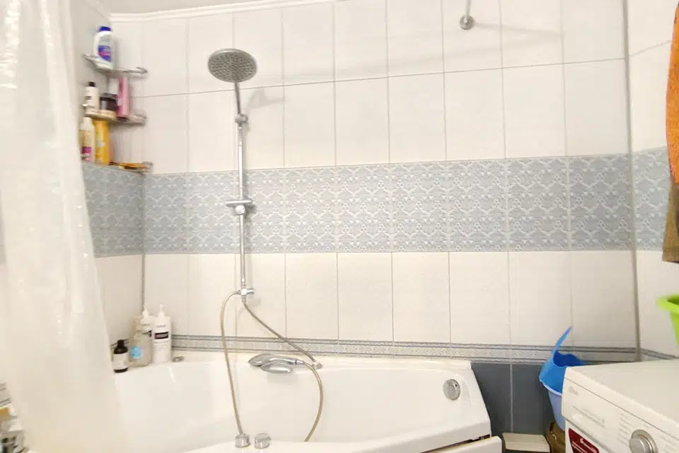 Продаётся 4-комнатная квартира, 80 м²