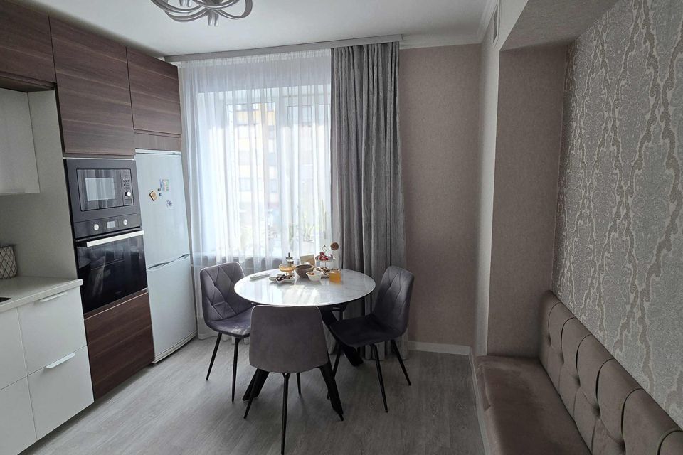 Продаётся 3-комнатная квартира, 61.4 м²