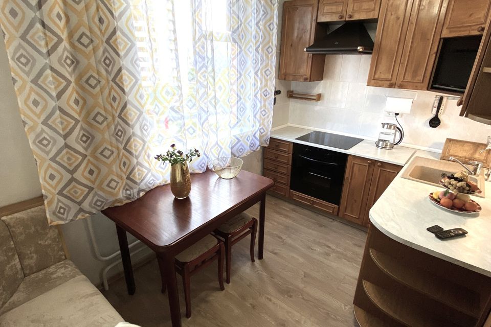 Продаётся 1-комнатная квартира, 38 м²