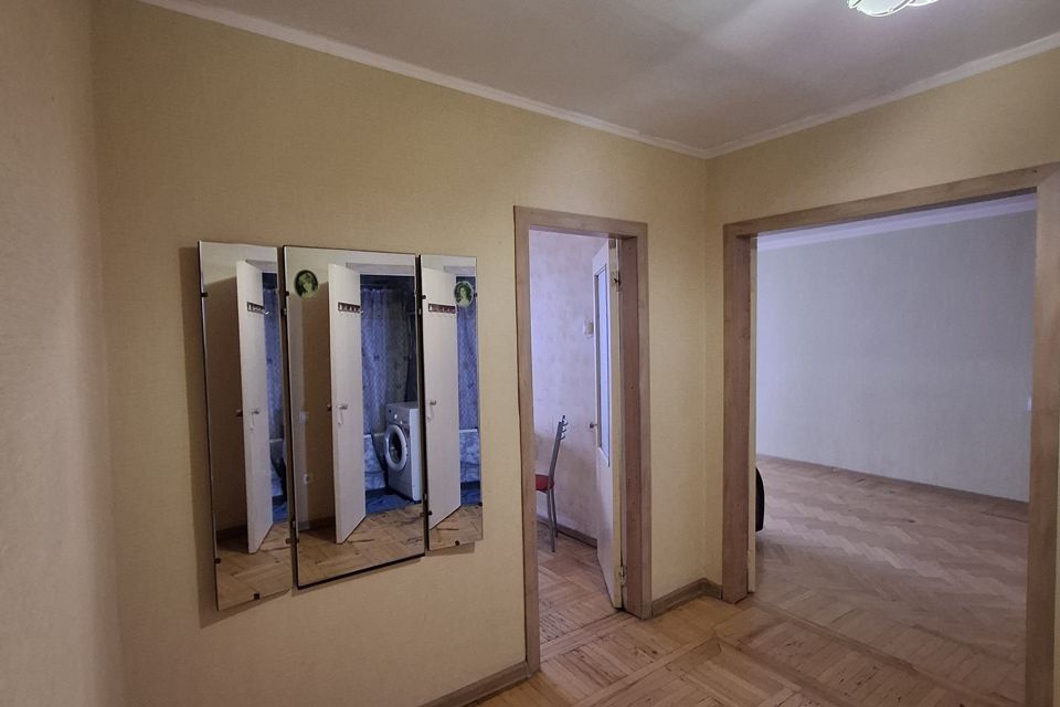 Продаётся 2-комнатная квартира, 55.8 м²