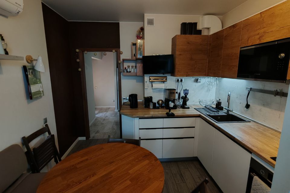 Продаётся 2-комнатная квартира, 56.6 м²