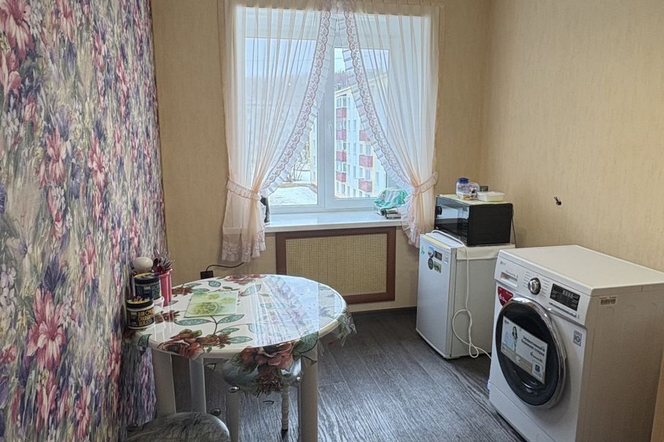 Продаётся 4-комнатная квартира, 63 м²