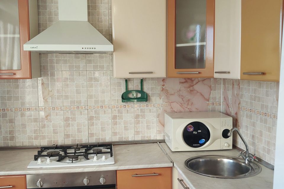 Продаётся 3-комнатная квартира, 59.3 м²