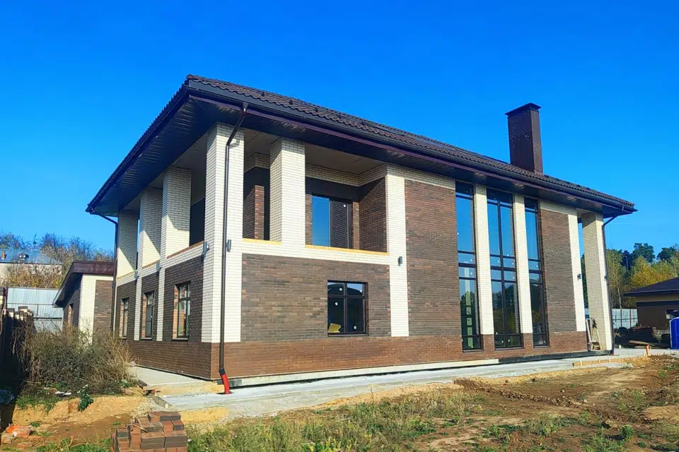 Продаётся 2-этажный дом, 850 м²