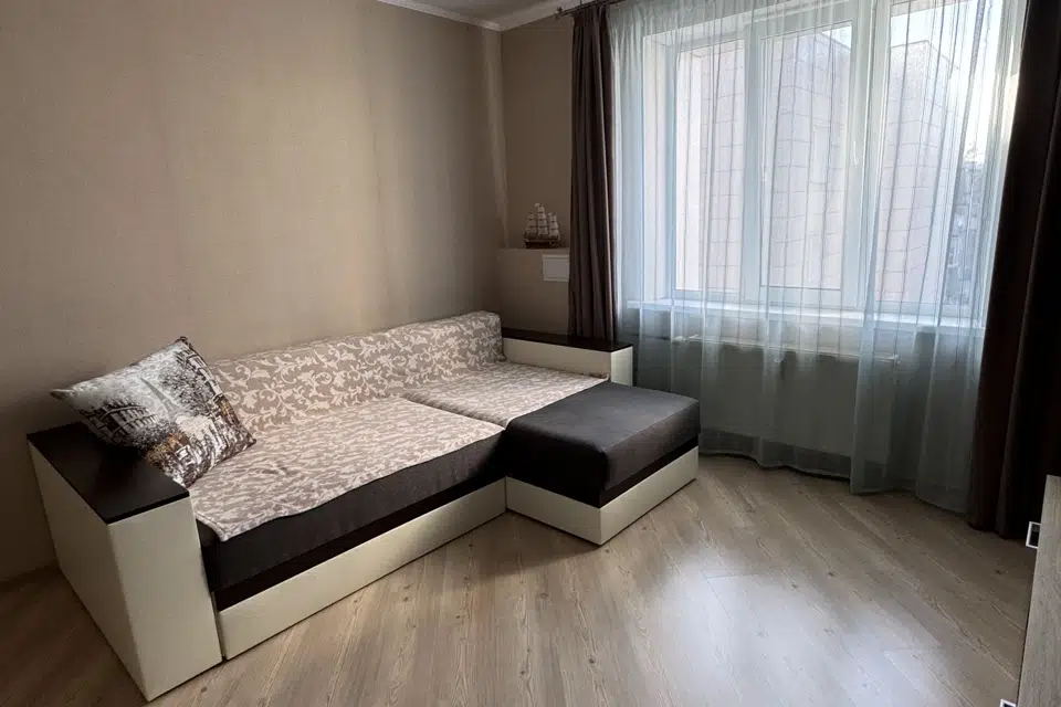 Продаётся 1-комнатная квартира, 37.3 м²