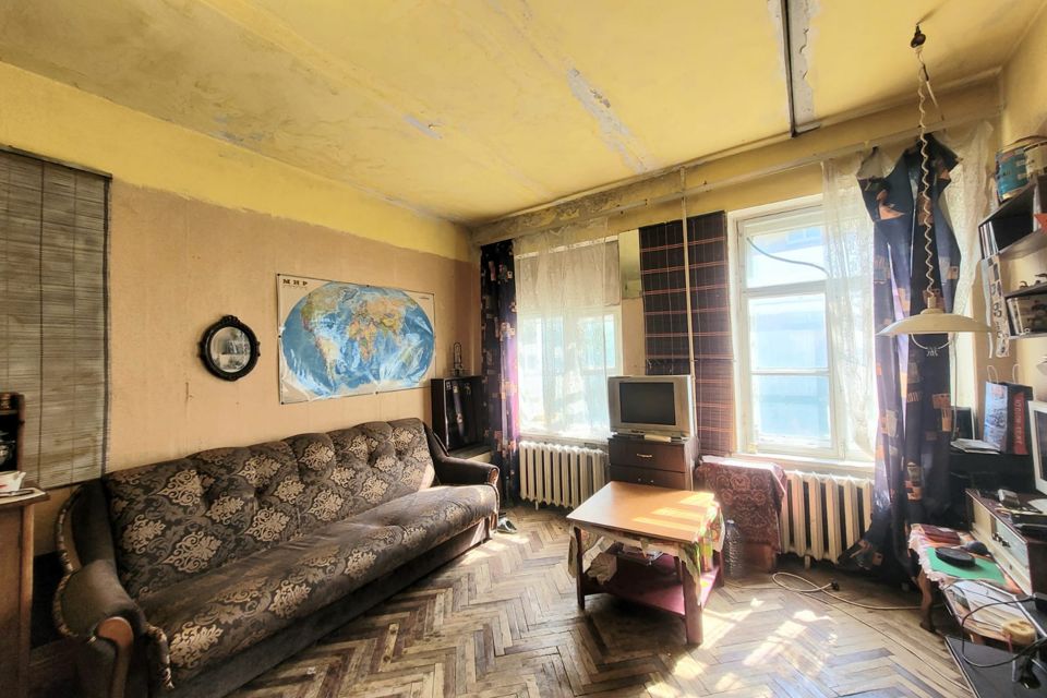 Продаётся комната в 4-комн. квартире, 35.6 м²