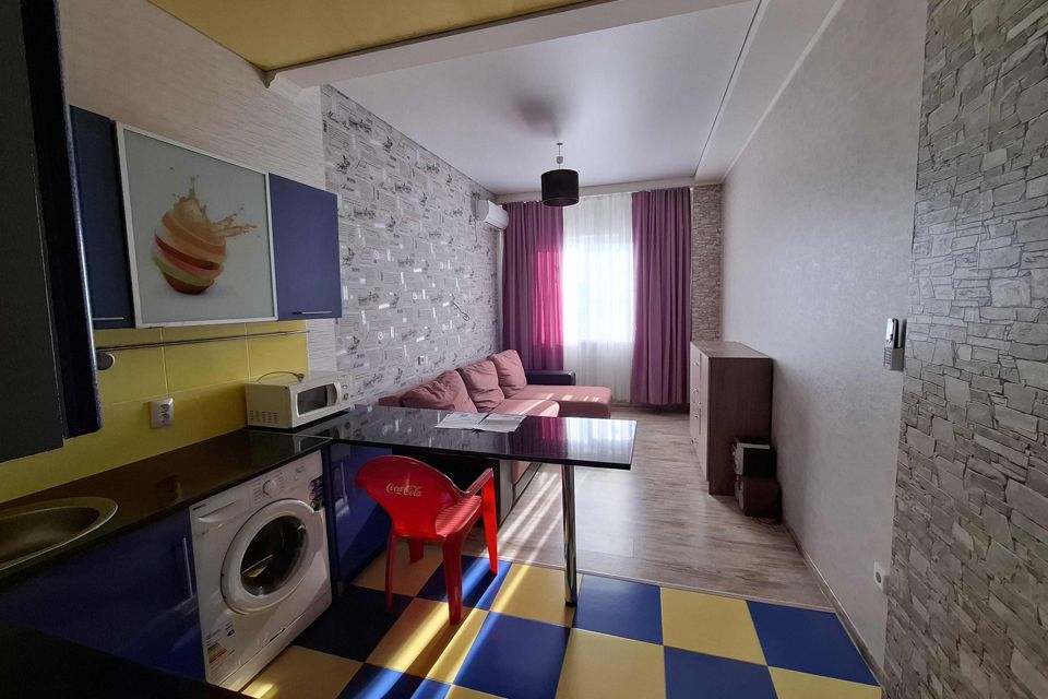 Продаётся 1-комнатная квартира, 42.8 м²