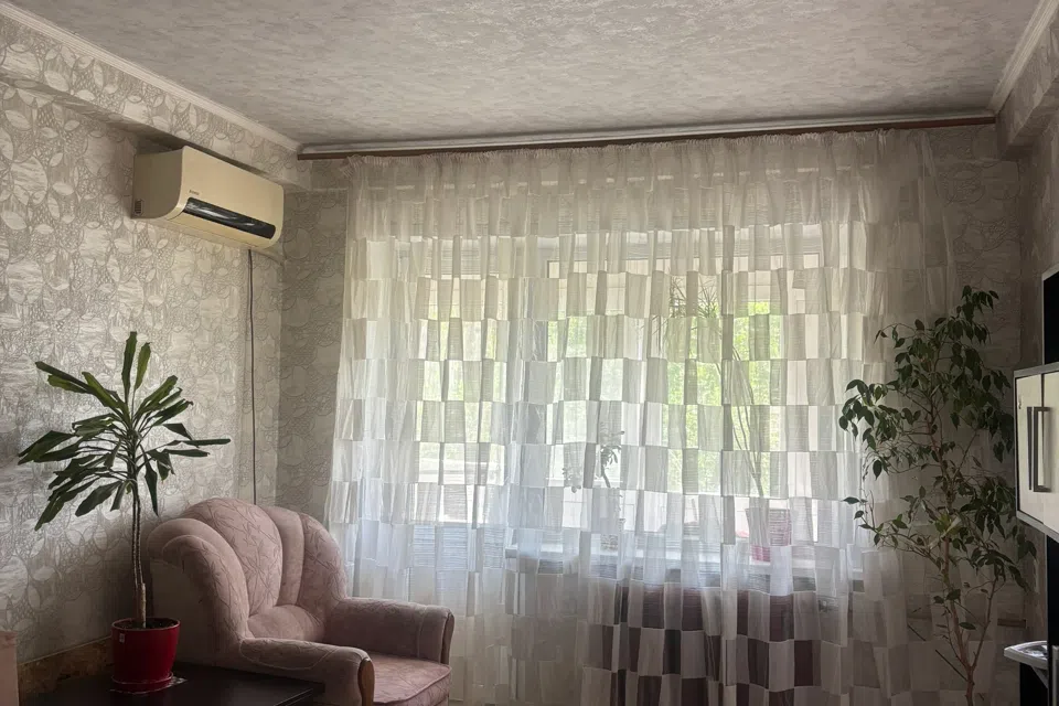 Продаётся 3-комнатная квартира, 57 м²