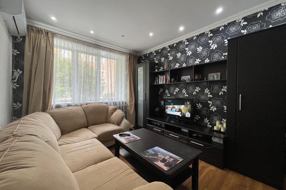Продаётся 3-комнатная квартира, 52.2 м²