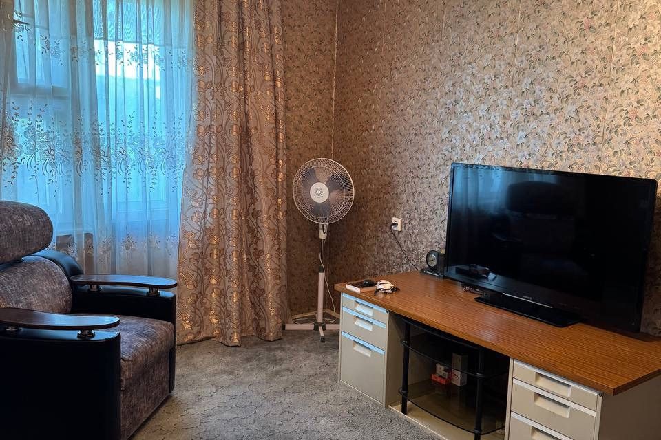 Продаётся 3-комнатная квартира, 60 м²