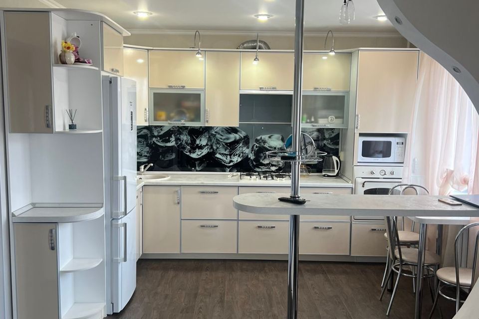 Продаётся 2-комнатная квартира, 60 м²