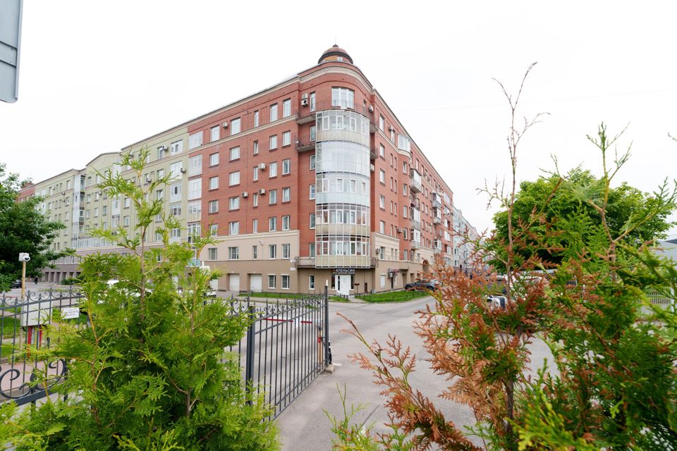 Продаётся 2-комнатная квартира, 87.8 м²