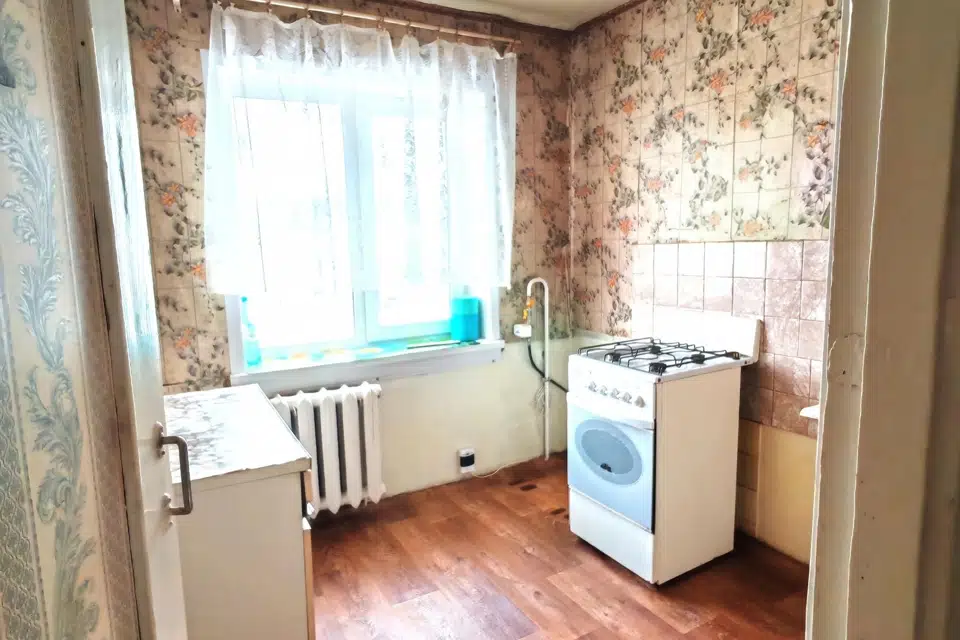 Продаётся 3-комнатная квартира, 58.6 м²