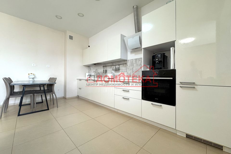 Продаётся 2-комнатная квартира, 69.9 м²