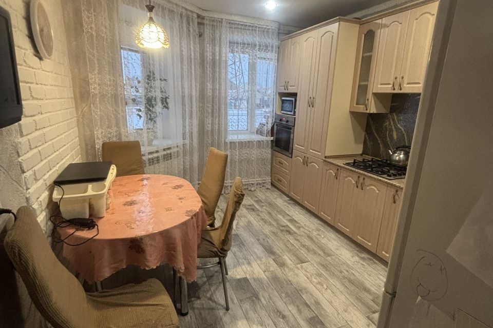 Продаётся 3-комнатная квартира, 63.3 м²