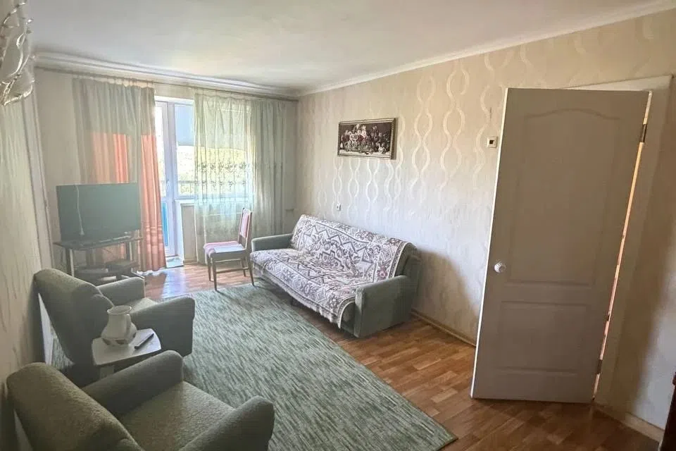 Продаётся 3-комнатная квартира, 56 м²