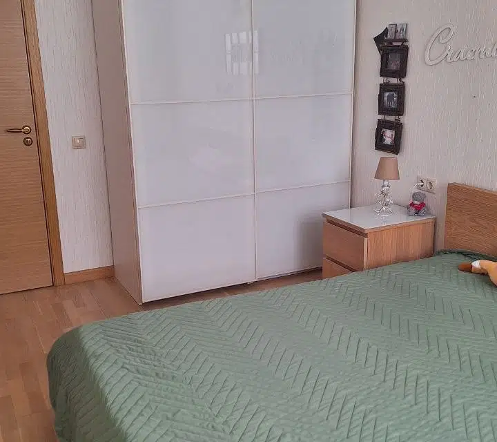 Продаётся 3-комнатная квартира, 75.7 м²