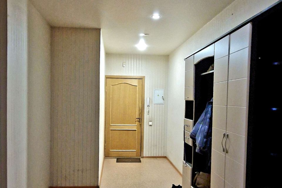 Продаётся 2-комнатная квартира, 65.4 м²