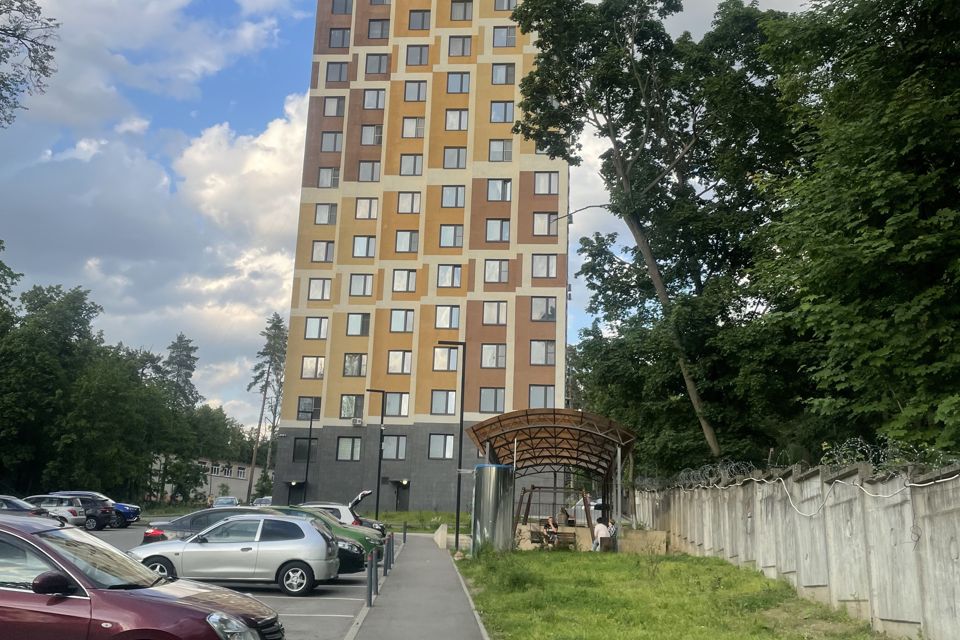 Продаётся 3-комнатная квартира, 82 м²