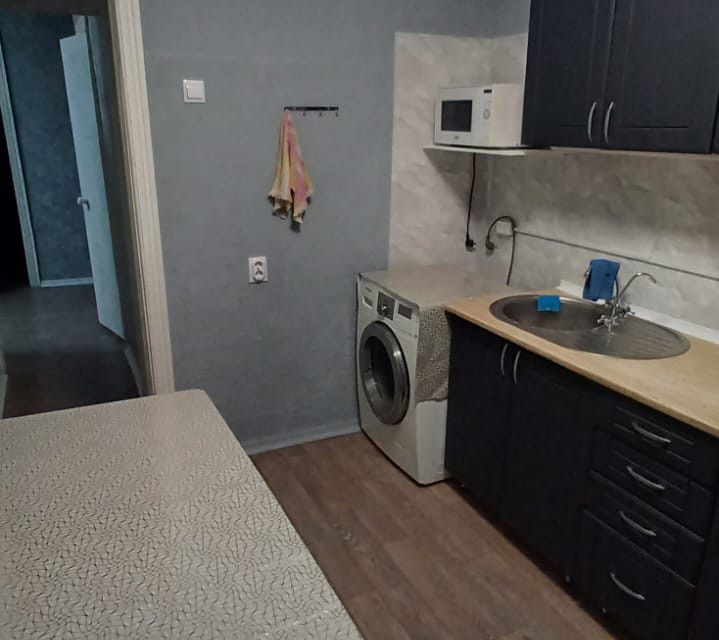 Продаётся 4-комнатная квартира, 74 м²