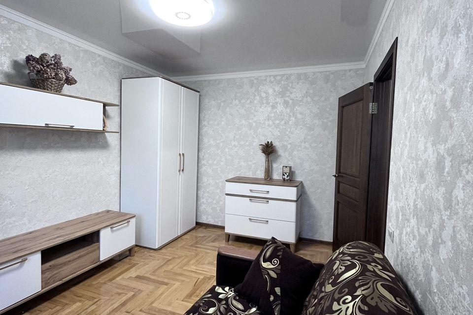 Продаётся 3-комнатная квартира, 65.2 м²
