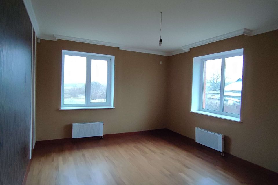 Продаётся 2-этажный дом, 278 м²