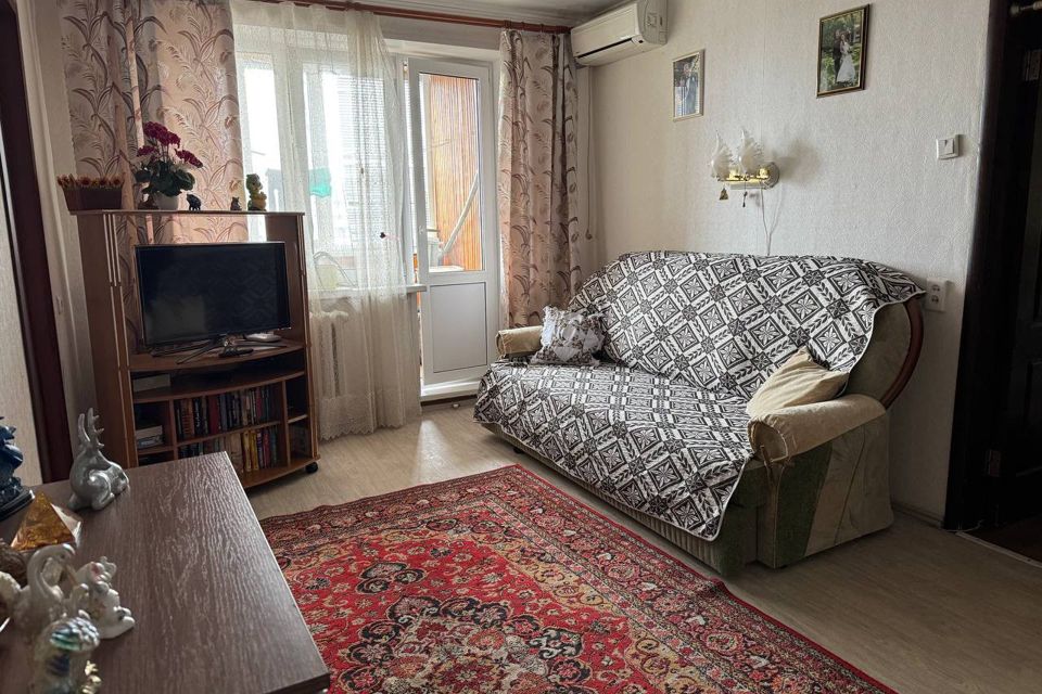 Продаётся 1-комнатная квартира, 38 м²