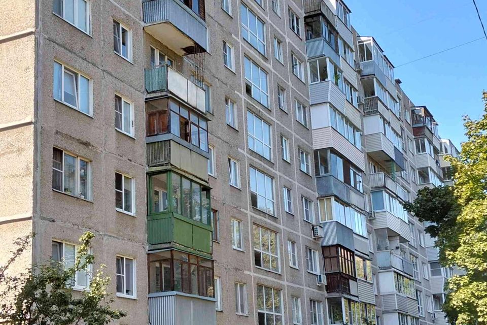 Продаётся 3-комнатная квартира, 57 м²