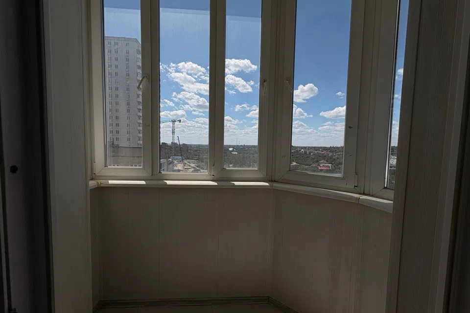 Продаётся 4-комнатная квартира, 151 м²