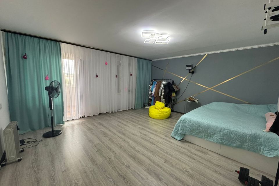 Продаётся 3-комнатная квартира, 74.4 м²
