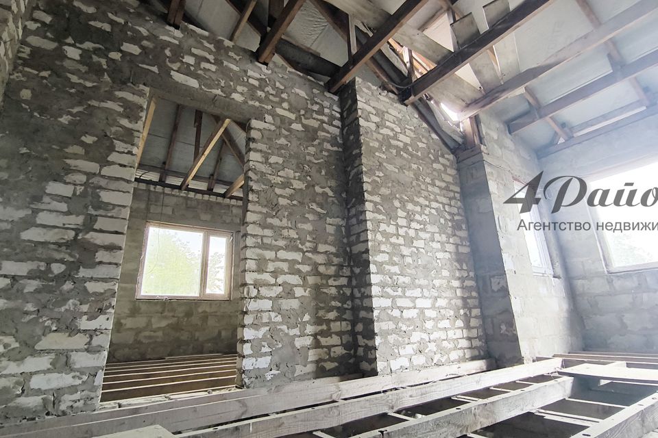 Продаётся 2-этажный дом, 240 м²