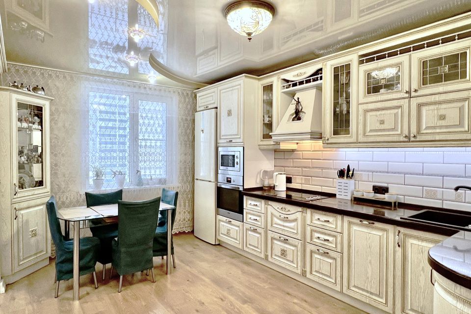Продаётся 3-комнатная квартира, 82 м²