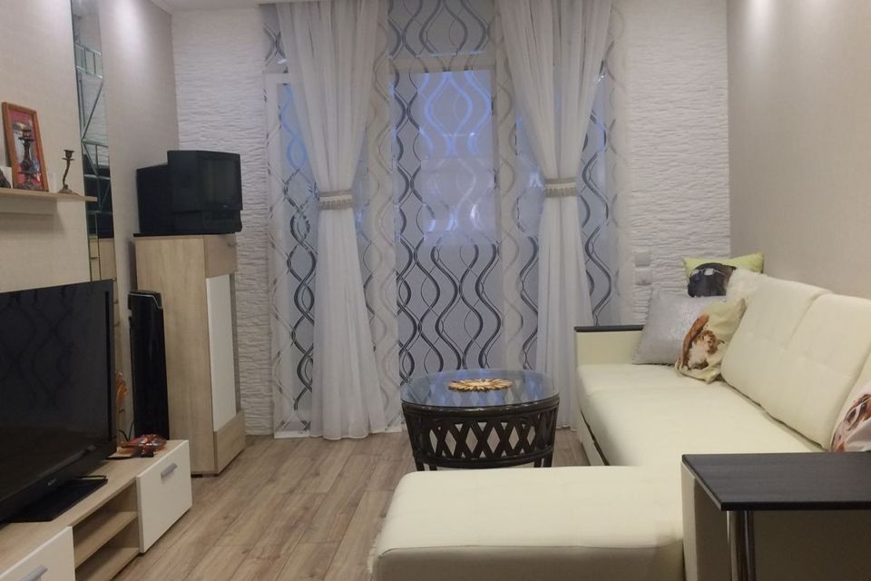 Продаётся 3-комнатная квартира, 72 м²