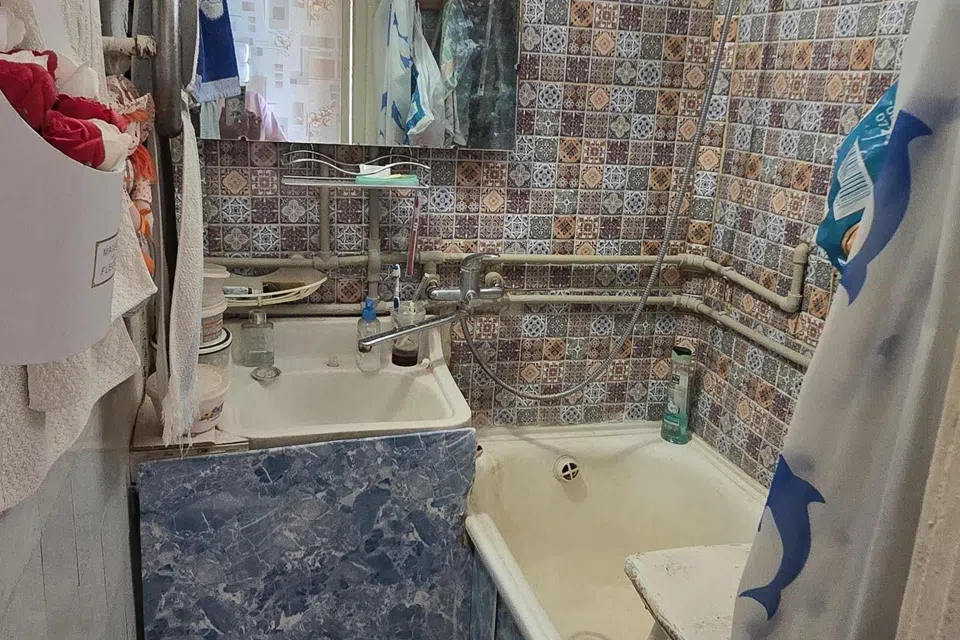Продаётся 4-комнатная квартира, 64 м²