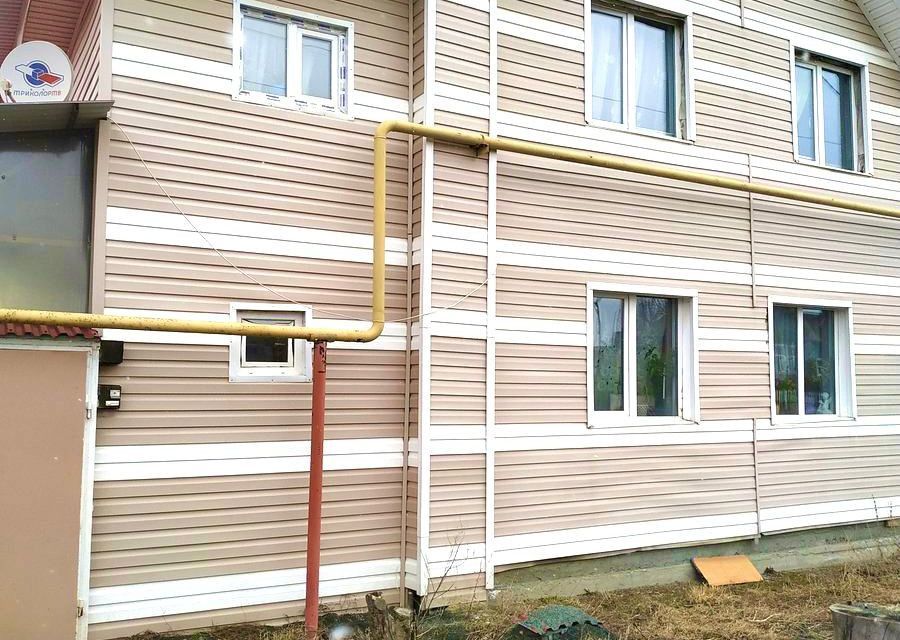 Луговая 59 ревда. Магазин стройматериалов оранжевый. Ревда луговая. Ревда луговая. Бараки в ревде.