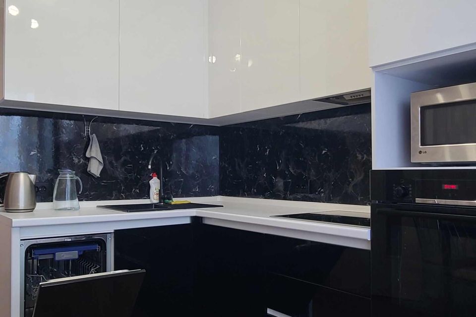 Сдаётся 2-комнатная квартира, 65 м²