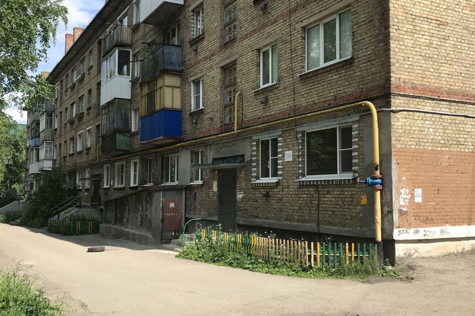 Продаётся 2-комнатная квартира, 42.8 м²
