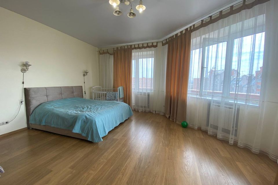 Продаётся 3-комнатная квартира, 119 м²
