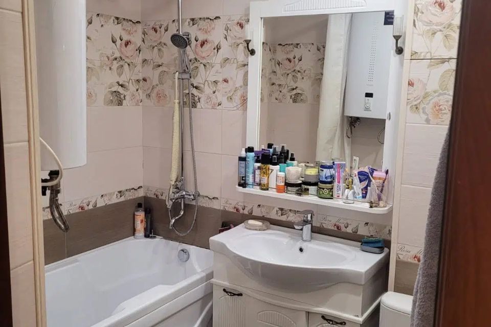 Продаётся 3-комнатная квартира, 65.5 м²