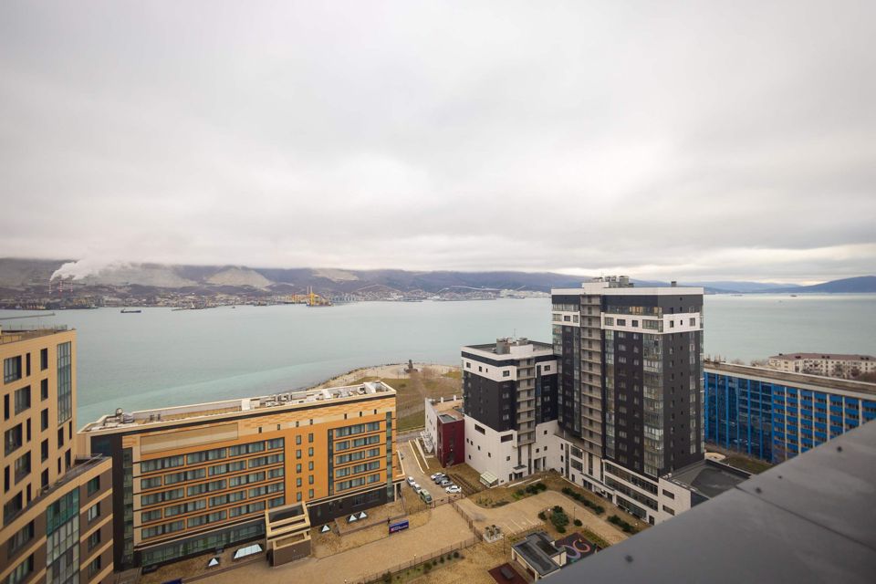 Продаётся 2-комнатная квартира, 100.4 м²