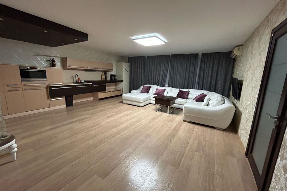 Продаётся 4-комнатная квартира, 78.8 м²