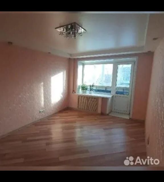 Продаётся 3-комнатная квартира, 54.5 м²