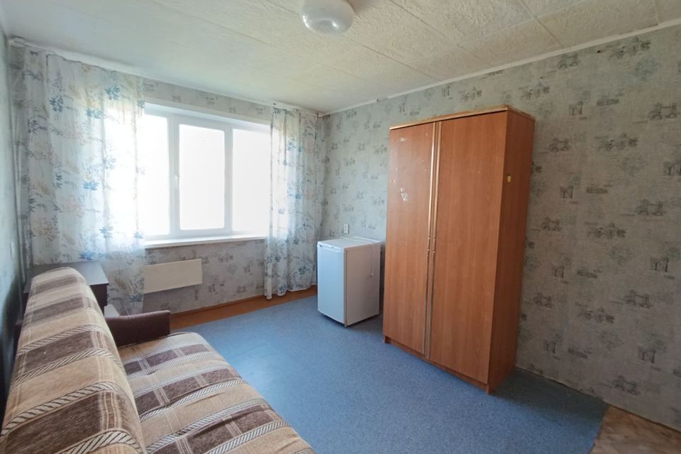 Продаётся комната в 1-комн. квартире, 12.9 м²